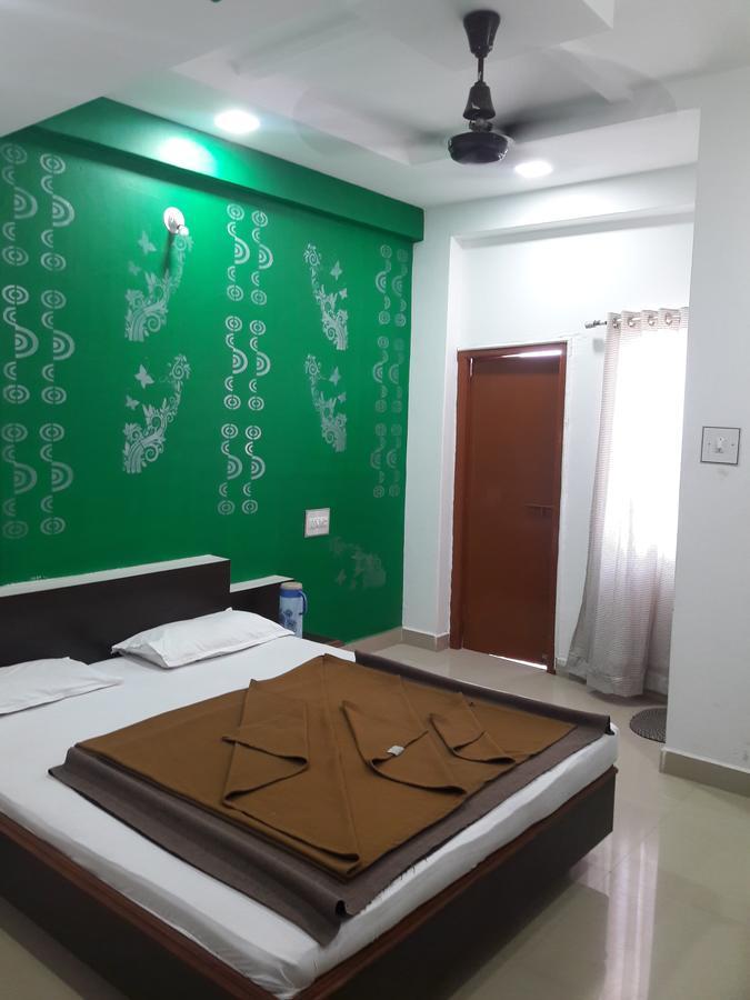 Hotel Sahara Palace Bhuj Esterno foto