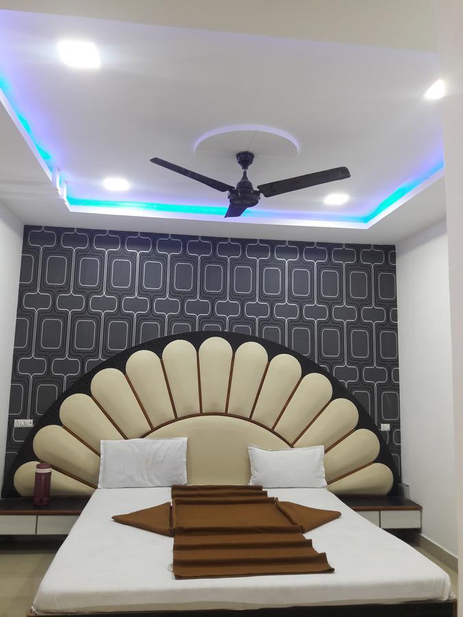 Hotel Sahara Palace Bhuj Esterno foto