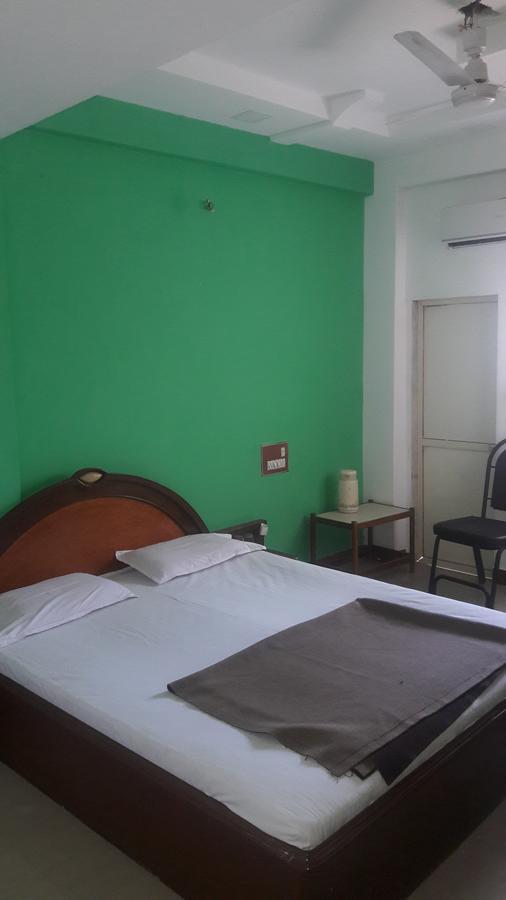 Hotel Sahara Palace Bhuj Esterno foto